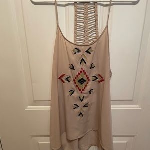 Tribal top